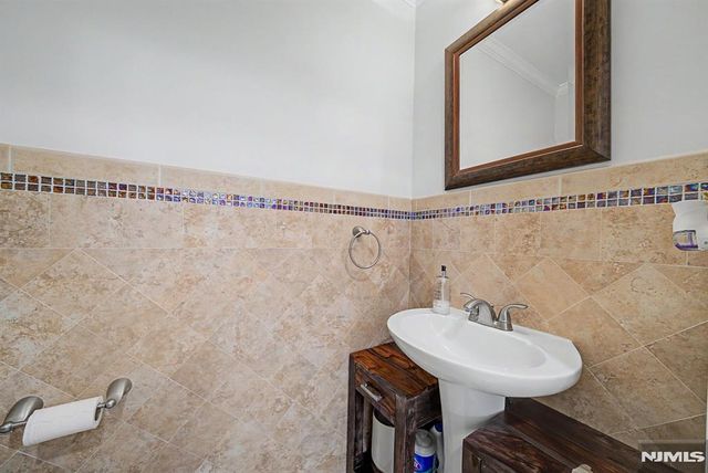 176 5th Street, Cresskill, NJ 07626