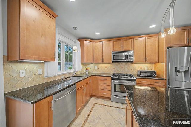 176 5th Street, Cresskill, NJ 07626