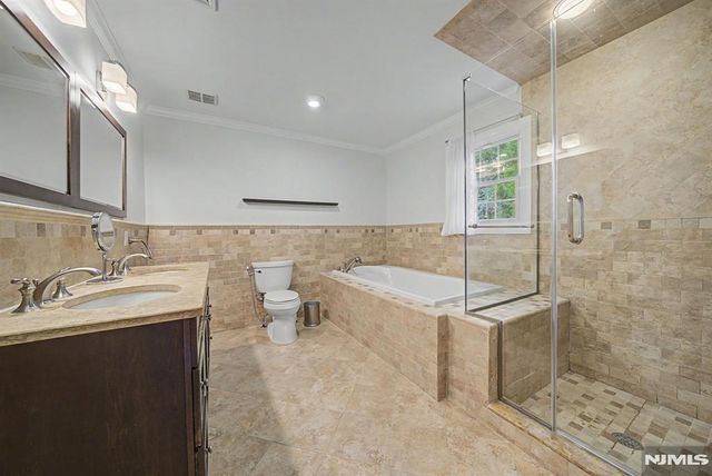 176 5th Street, Cresskill, NJ 07626