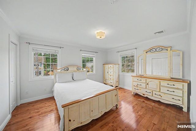 176 5th Street, Cresskill, NJ 07626
