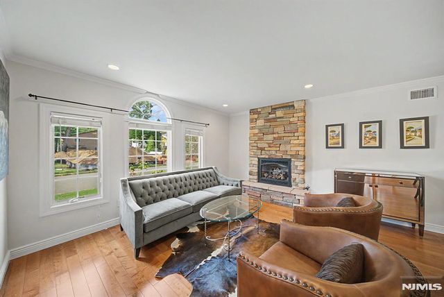 176 5th Street, Cresskill, NJ 07626
