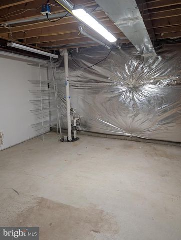 108 APRIL AVE, Stephens City, VA 22655