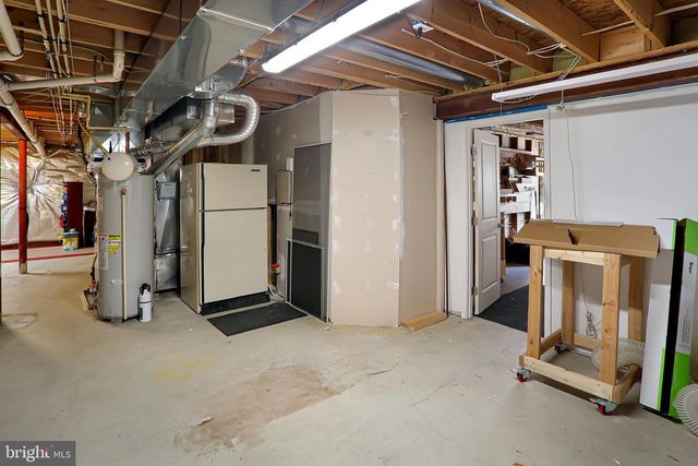 108 APRIL AVE, Stephens City, VA 22655