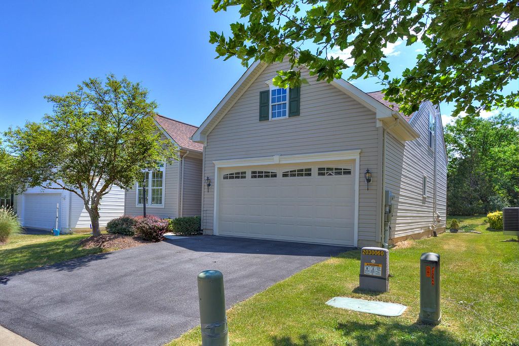 108 APRIL AVE, Stephens City, VA 22655