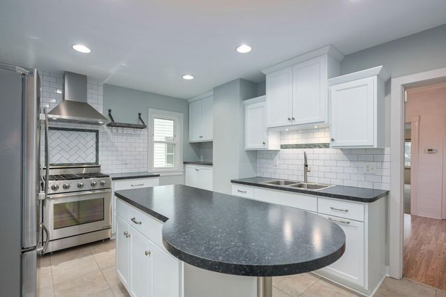 1764 Minnehaha Avenue W, Saint Paul, MN 55104