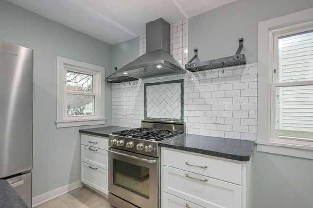 1764 Minnehaha Avenue W, Saint Paul, MN 55104