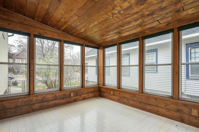 1764 Minnehaha Avenue W, Saint Paul, MN 55104