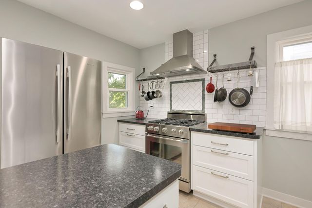 1764 Minnehaha Avenue W, Saint Paul, MN 55104