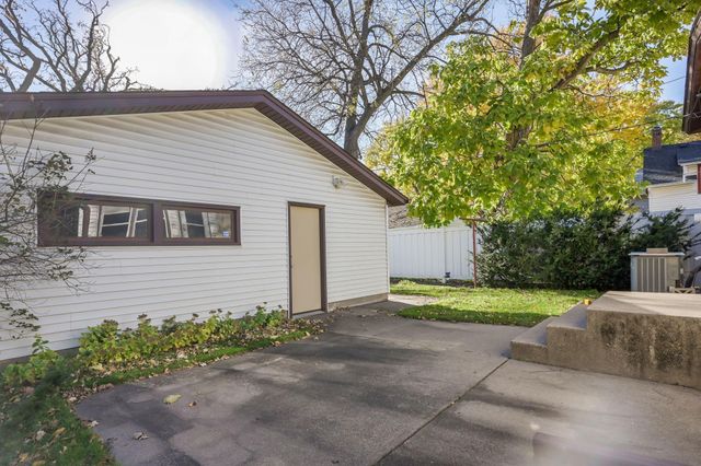 1764 Minnehaha Avenue W, Saint Paul, MN 55104