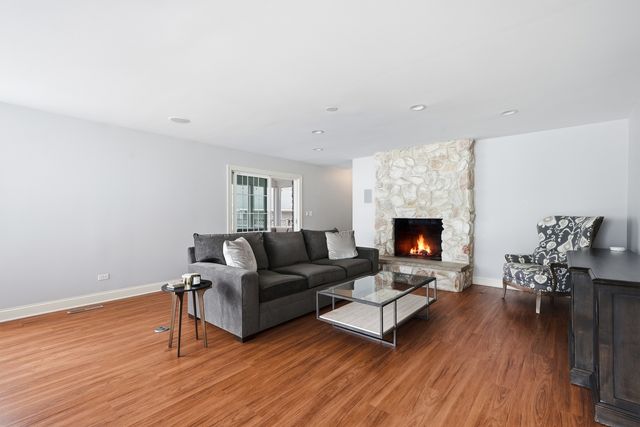 439 North Avenue, Barrington, IL 60010