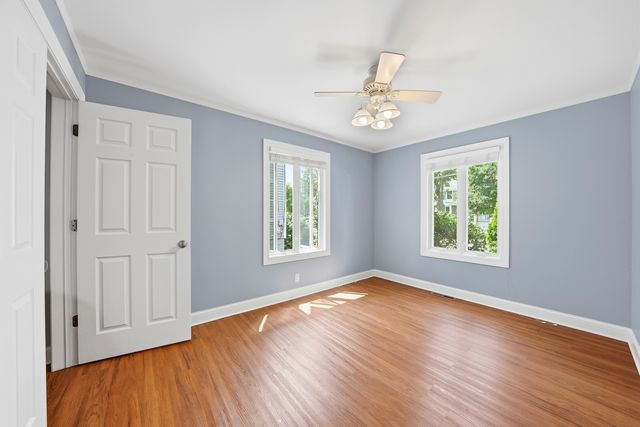 439 North Avenue, Barrington, IL 60010