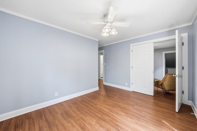 439 North Avenue, Barrington, IL 60010