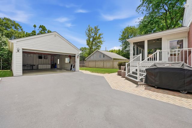 439 North Avenue, Barrington, IL 60010