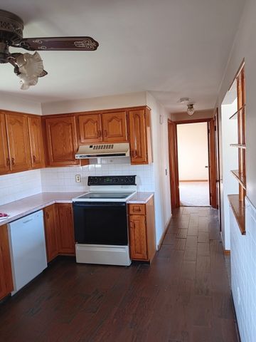 74 Taft Street, Agawam, MA 01030