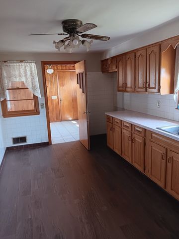 74 Taft Street, Agawam, MA 01030