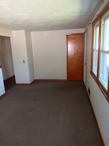 74 Taft Street, Agawam, MA 01030