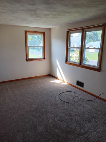 74 Taft Street, Agawam, MA 01030
