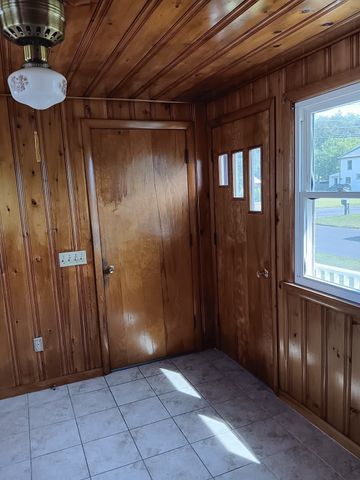 74 Taft Street, Agawam, MA 01030
