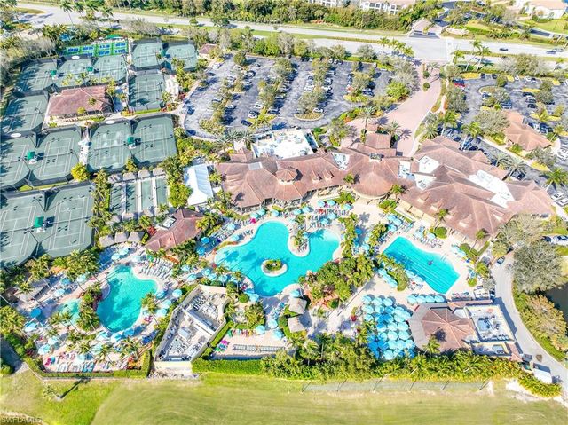 7812 Valencia CT, Naples, FL 34113