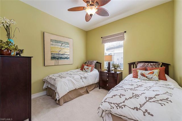 7812 Valencia CT, Naples, FL 34113