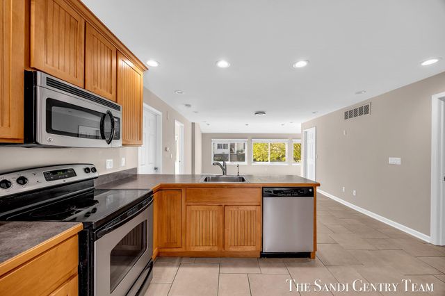 514 N 5th Street, Grand Haven City, MI 49417