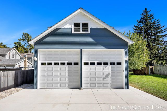 514 N 5th Street, Grand Haven City, MI 49417