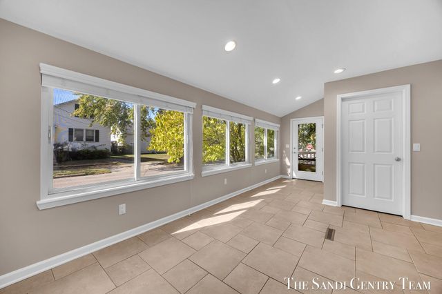 514 N 5th Street, Grand Haven City, MI 49417