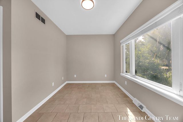 514 N 5th Street, Grand Haven City, MI 49417