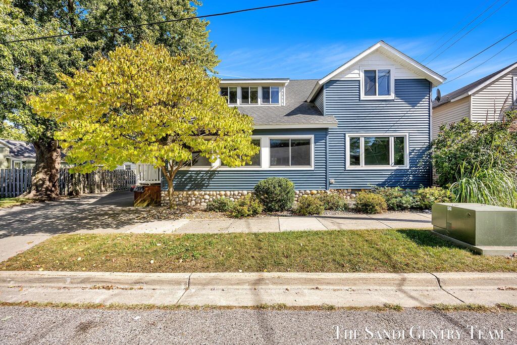 514 N 5th Street, Grand Haven City, MI 49417