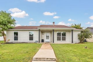 8401 Woodside Road, Rowlett, TX 75088