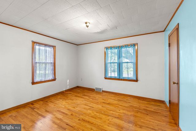 299 KELLER RD, Toms Brook, VA 22660