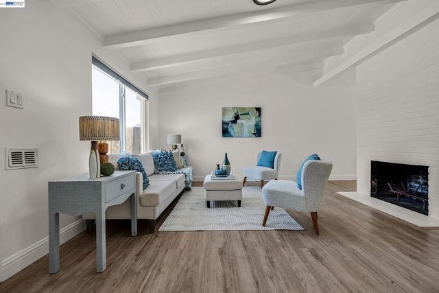 2320 Bermuda Ln, Hayward, CA 94545