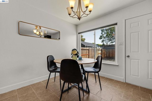 2320 Bermuda Ln, Hayward, CA 94545