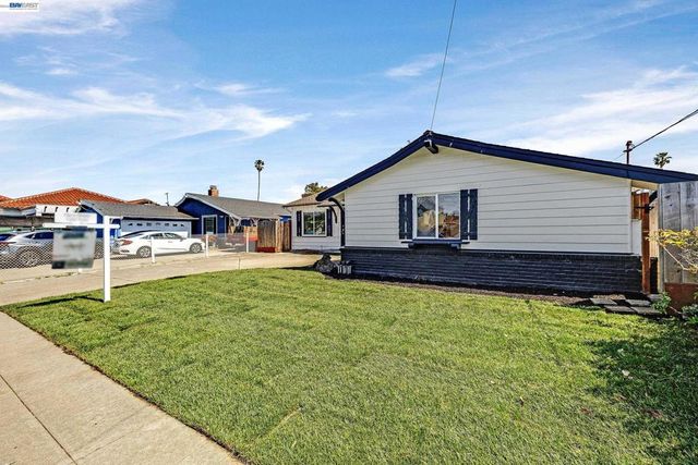 2320 Bermuda Ln, Hayward, CA 94545