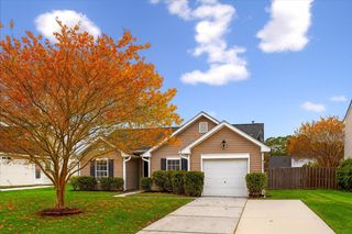 9711 Stockport Circle, Summerville, SC 29485