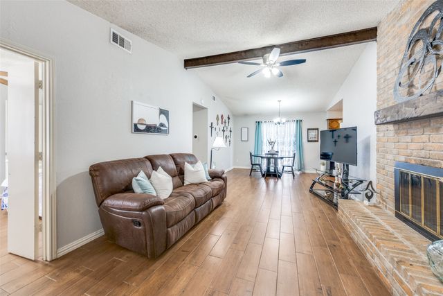 5004 Celtic Drive, Arlington, TX 76017