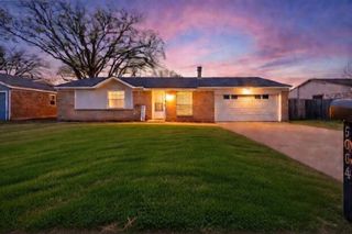 5004 Celtic Drive, Arlington, TX 76017