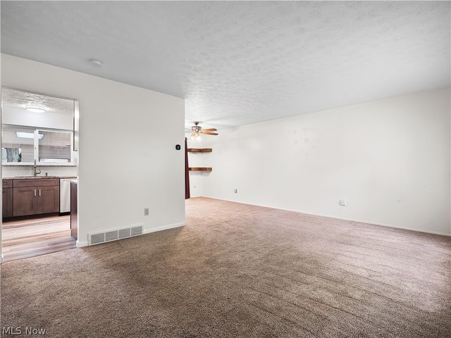 8590 Fairlane Drive, Olmsted Falls, OH 44138