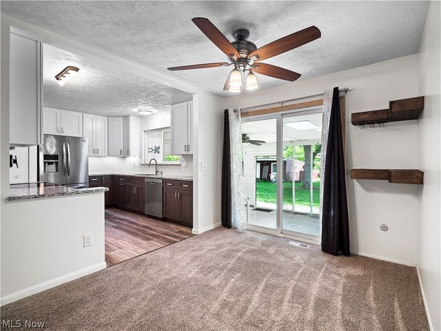 8590 Fairlane Drive, Olmsted Falls, OH 44138