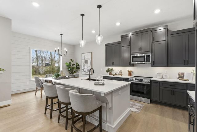 5214 S Logan Drive, Battlefield, MO 65619