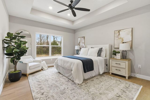 5214 S Logan Drive, Battlefield, MO 65619