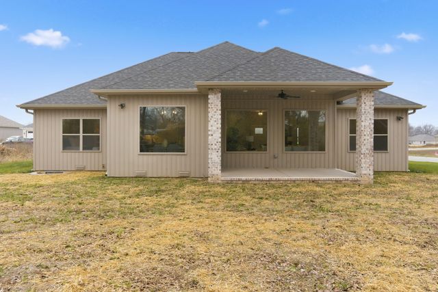 5214 S Logan Drive, Battlefield, MO 65619