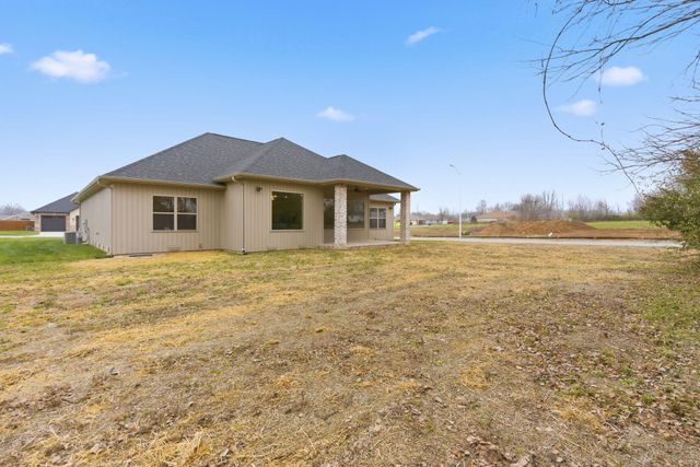 5214 S Logan Drive, Battlefield, MO 65619