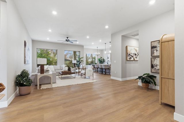 5214 S Logan Drive, Battlefield, MO 65619