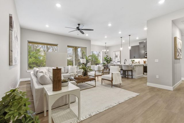 5214 S Logan Drive, Battlefield, MO 65619