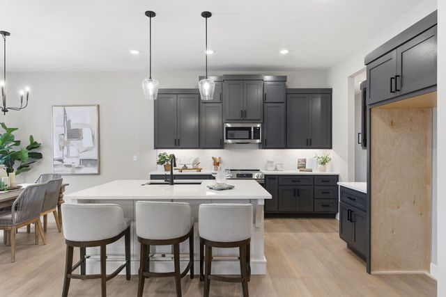 5214 S Logan Drive, Battlefield, MO 65619