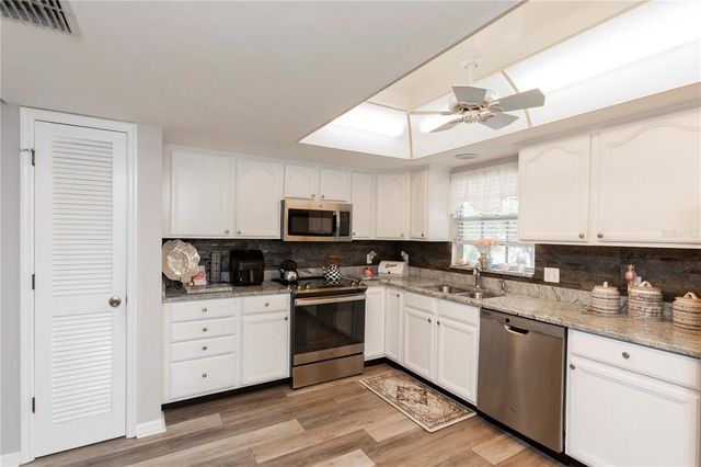 6043 WILDS DRIVE 2B, New Port Richey, FL 34653
