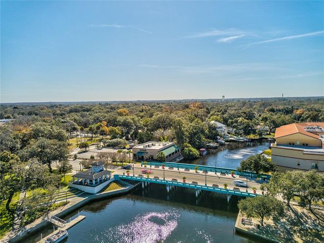 6043 WILDS DRIVE 2B, New Port Richey, FL 34653