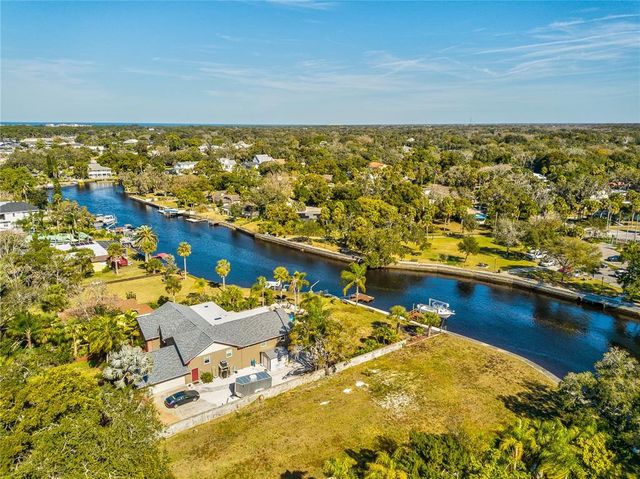 6043 WILDS DRIVE 2B, New Port Richey, FL 34653