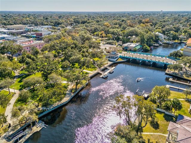 6043 WILDS DRIVE 2B, New Port Richey, FL 34653